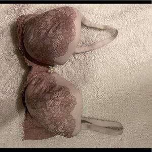 🐥3/$15Victoria’s Secret Pink Lacey Bra !